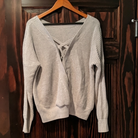 Open back sweater - Picture 2 of 3